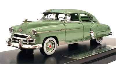 Смола Goldvarg масштаб 1:43 GC-060A - 1950 Chevrolet Fleetline - темно-зеленая - Изображение 1 из 4