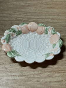 Peach flowers trinket soap dish basket weave VTG  bathroom scalloped Flaw - Picture 1 of 10