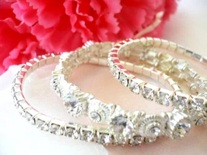 Pulsera de 3 hilos hecha con cristales genuinos de Swarovski... transparente... caja de regalo - Imagen 1 de 1