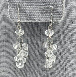 "Aretes colgantes colgantes de acrílico facetados transparentes tono plata 2""" - Imagen 1 de 7