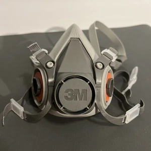 Respiratori Mezza Faccia 3M Serie 6000, Riutilizzabili Taglia M - Senza Filtri - Foto 1 di 1