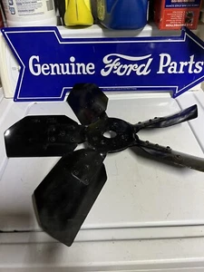 NOS Ford 370, 361, 391, F600, F700 Cooling Fan New - Old Inventory Part# DOHA-Z - Foto 1 di 4