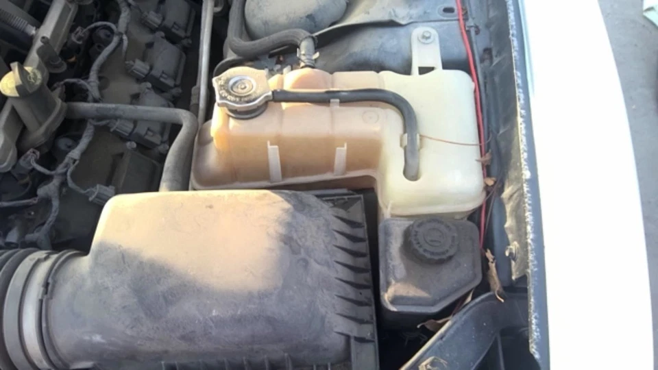 Coolant Reservoir Fits 06-10 300 5184751 Foto 1 de 1