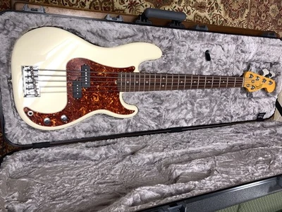 Used Fender American Professional II Precision Bass V - Olympic White - Image 1 of 4