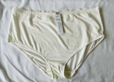 3 x Triumph cotton bikini panties S / M / L / XL 3 Col Colour Assorted - image 1 of 4