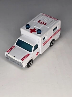 Matchbox pacific Ambulance MB41 - 1977 - White - Made In Macau - Loose - Image 1 of 4