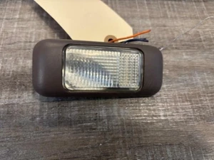 Cadillac SDV DTS DHS 2000-2005 techo delantero interior luz de techo malva izquierda - Imagen 1 de 3