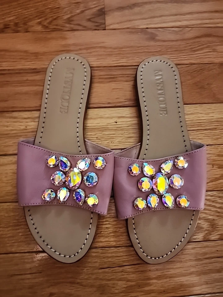 Sandalia Mystique Kentucky de cuero rosa sin cordones con pedrería talla 8 usada en excelente estado  Foto 1 de 4
