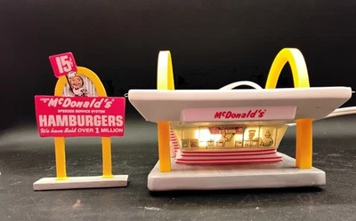 McMemories McDonald’s 1996 clásica escultura de cerámica iluminada con caja y certificado de autenticidad nuevo Foto 1 de 4