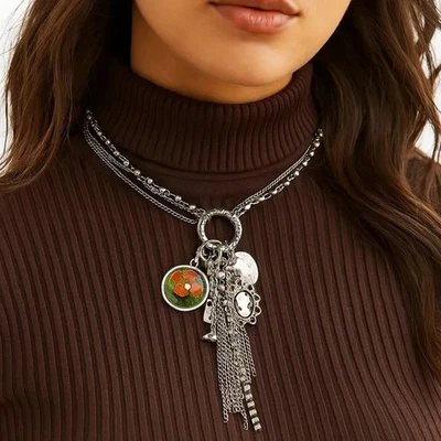 Collar con dije de plata multicadena de inspiración vintage - llave, corazón, colgante floral Foto 1 de 4