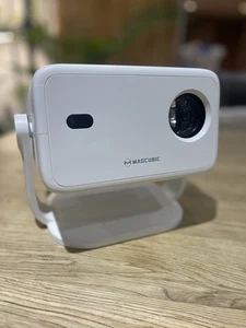 Magcubic 4K L018, 360° Projector 650ANSI, 1080P, Auto Focus, Portable, WiFi6 - Picture 1 of 16