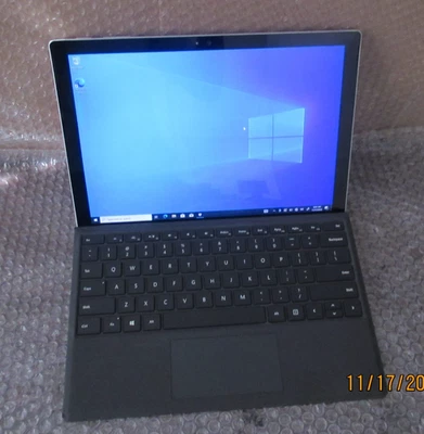 Microsoft Surface Pro 4 12.3" i5-6300U @ 2.30GHz 8GB RAM 256GB SSD prata. - Imagem 1 de 4