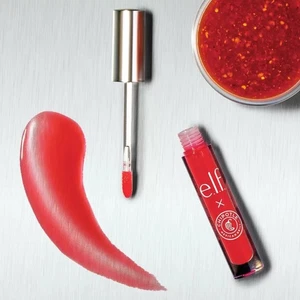 Elf x Chipotle Hot Salsa Make It Hot Lip Plumping Cloths 2,7 ml - Bild 1 von 2