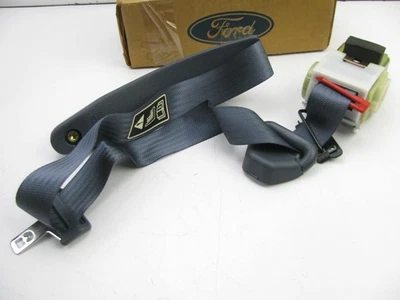 Retractor de cinturón de seguridad delantero derecho Ford YW1Z-54611B08-BAD para Lincoln Town Car 2000 Foto 1 de 3
