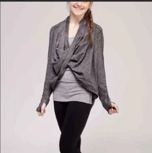 Ivivva Girls Size 12 Fours A Charm 4-way Gray Wrap Cardigan Sweater (e5) - Picture 1 of 8