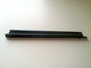 2004-2008 BMW 750i 750Li E66  ~ LEFT SIDE SUNROOF RUBBER BOOT ~ OEM PART - Picture 1 of 3