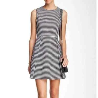 Vestido suelto Kate Spade Saturday Let acampanado negro blanco a rayas‎ talla 8 Foto 1 de 4