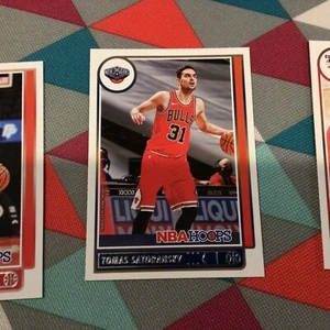 2021-22 Panini NBA Hoops  (Base card) Tomas Satoransky #75 pelicans / Bulls  - Bild 1 von 1