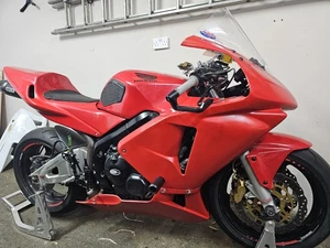 Honda CBR600RR 2003 Track Bike - Picture 1 of 15