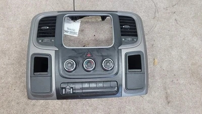 2015-2018 Dodge Ram Heat/AC Controller w/o dual zone control; w/o rear defrost Foto 1 de 4