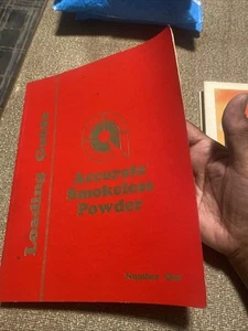 ACCURATE SMOKELESS POWDER LOADING GUIDE NUMBER ONE COPYWRIGHT 1994 - Picture 1 of 15