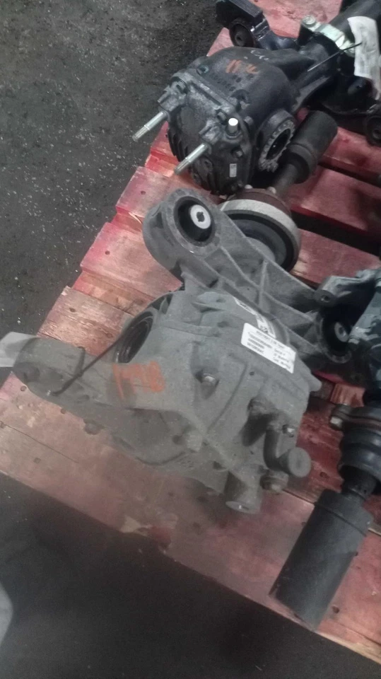 Conjunto de portador diferencial usado se adapta a: Chrysler 300 2015 trasero AWD relación 3,07 G Foto 1 de 4