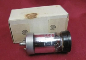 WW2 1945 ORIGINAL GERMAN WEHRMACHT BOXED VALVO RADIO PENTODE TUBE - Picture 1 of 7