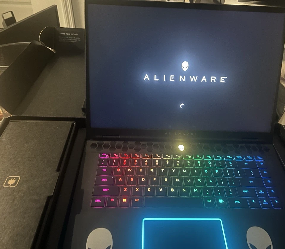 Alienware M16 R2 16” 240Hz Intel Series 1 Ultra 7 with 16GB RAM - RTX 4070 - Image 1 of 1