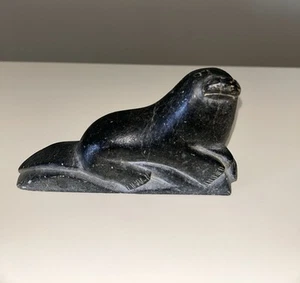 Vintage Inuit Eskimo Soapstone Soapstone Carved Otter 🦦 Figurine Statue 5" - Picture 1 of 8