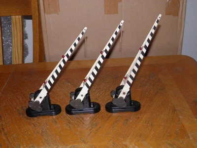 LOTE DE 3-252 PUERTAS DE CRUCE AUTOMÁTICAS ECHA UN VISTAZO BUEN GRUPO DE PUERTAS ALGUNAS FUNCIONAN Foto 1 de 4