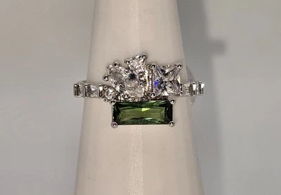 Anillo Bomb Party Talla 9 RBP6464 Más fuerte que las palabras - Diópsido cromado creado en laboratorio Foto 1 de 4