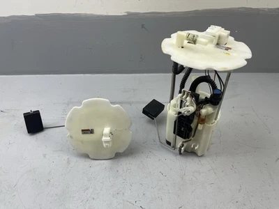 Unidad de nivel de bomba de combustible original Infiniti G37 Q40 Q60 2008-2015 conjunto OEM 17040 1NC0C Foto 1 de 4