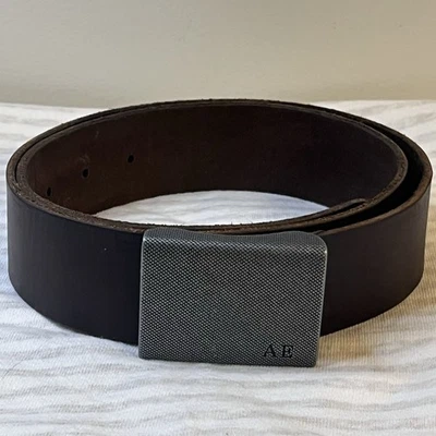 Ремень кожаный коричневый American Eagle Outfitters AEO с тиснением размер 30-36 пластина пряжка - Изображение 1 из 4