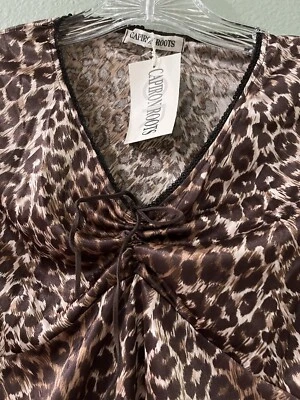 CAPIRON ROOTS SEXY PLUNGE V NECK CHEETAH PRINT WORK PARTY SHIRT TOP S/M NWT - Image 1 of 4