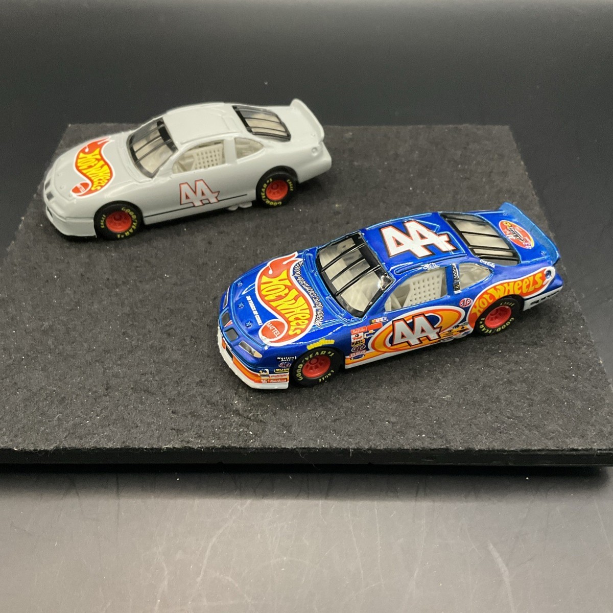 ホットウィール ナスカー PETTY RACING ファーザーズデイエディション Hot Wheels Pro Racing Nascar Father's Day Edition Petty