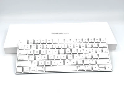 Apple Magic Keyboard - Excellent - USB Lightning A1644 White Brand New Open Box - Image 1 of 4
