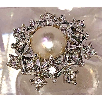 Vintage Sarah Coventry Snowflake With Center Pearl Rhinestone Brooch Grannycore - Image 1 of 4