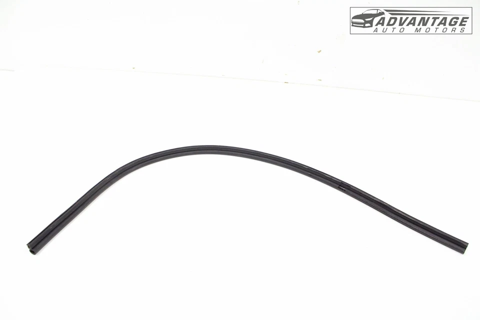 Subaru Crosstrek 2018-23 puerta trasera derecha o izquierda sello de goma OEM Foto 1 de 4