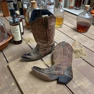 Rockn Country 🤠 Botas de Festival Vaquera Occidental de Cuero Bordado con Tachuelas 8.5 Foto 1 de 4