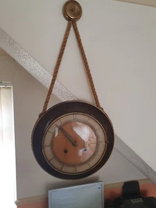 Vintage 1950s-60s German "Zentra Schwebe Anker" wall clock with key. - Picture 1 of 9