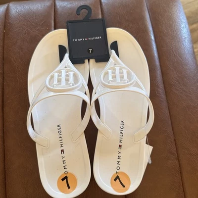 Sandalias Tommy Hilfiger Vedna Blancas 7M Jalea Tanga Recortado Logo Chanclas Foto 1 de 2