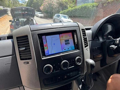 Radio estéreo para automóvil Carplay de 9'' para Mercedes Benz Sprinter 2006-2017 GPS Android 15 Foto 1 de 4