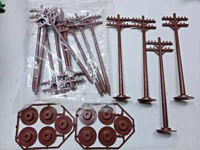 14 Vintage Lionel Trains Telephone Poles 6-62181 Set of 10 Sealed NOS 4 Loose - Image 1 of 4