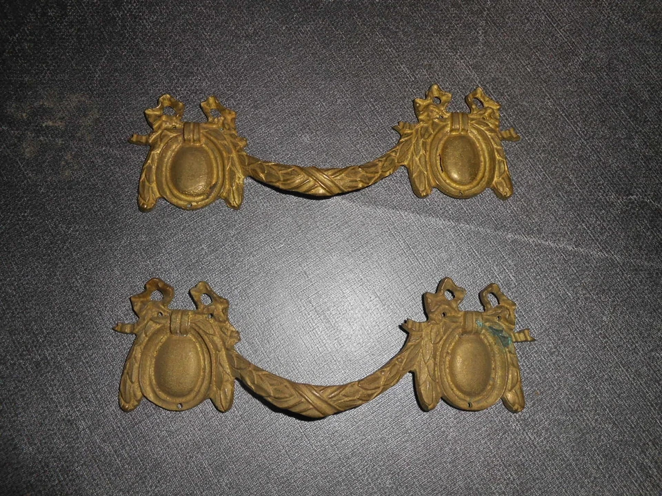 bronze d'ameublement ancien 2 poignées de meuble - Photo 1/1