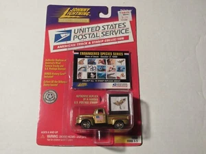 Johnny Lightning  1999   1940 Ford F-1   Gold    New - Picture 1 of 2