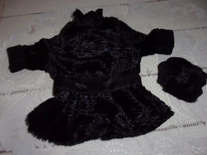 American Girl Puppe Rebecca schwarz Kunstfell Wintermantel & Muff sehr guter Zustand kostenloser Versand! - Bild 1 von 5