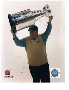 Scotty Bowman ~ Detroit Red Wings with 2002 Stanley Cup ~ 8 x 10 Photo NEW - Picture 1 of 3