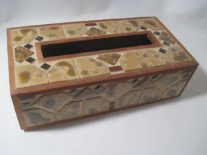 Cubierta de caja de pañuelos de cerámica mosaico azulejo y madera rectangular marrón y beige vintage - Imagen 1 de 12