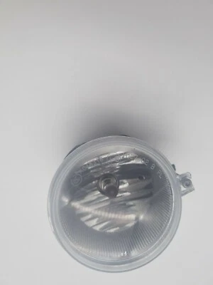 1 X JEEP COMPASS  / PATRIOT FOG LIGHT  FOG LIGHT LH OR RH FREE POST - image 1 of 4
