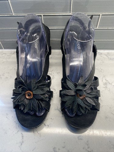 Sandali in pelle cinturino alla caviglia Ecco con cinturino a fiori taglia EU 41 US 10 10 5 cinturino nero